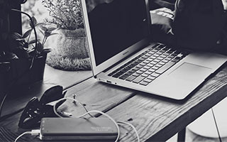 爱游戏APP_东亚足球锦标赛的精彩回顾，经典时刻再现