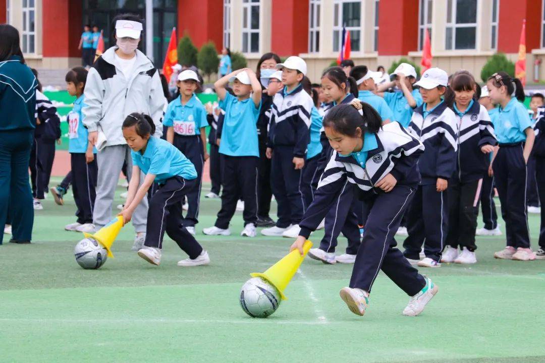 包含青年足球训练营助力培养未来国家队核心力量的词条