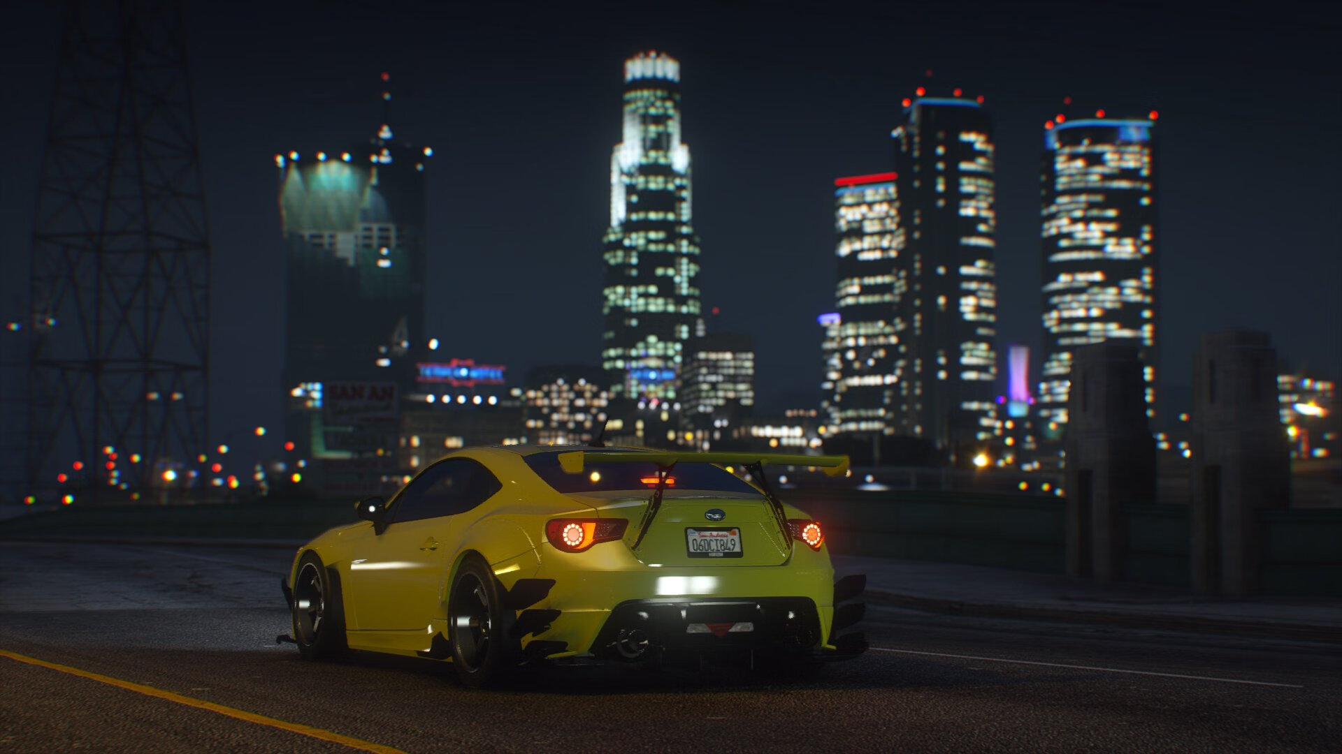 “高新体育中心:武术选手展现超凡体能与技巧,比赛高潮迭起”