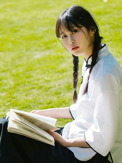 体育新闻中心深化体育赛事数据可视化应用研究，体育赛事新闻报道