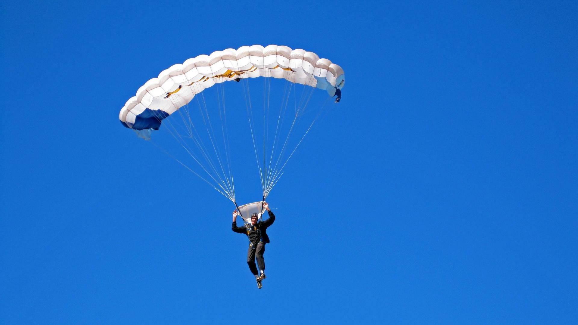 戴维·帕特森凭借强大的战术意识，帮助袋鼠队在比赛中占据主动